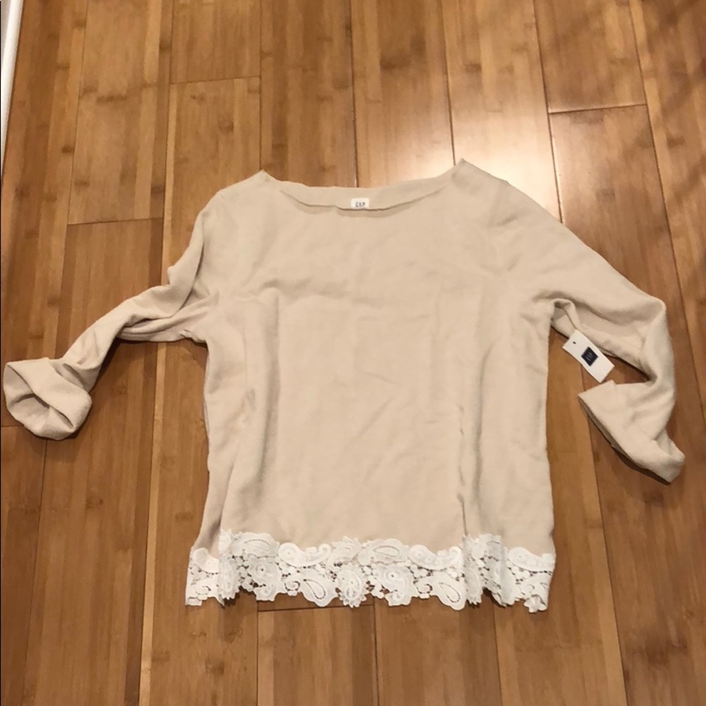 New with tags Gap comfy tan with lace sweatshirt
